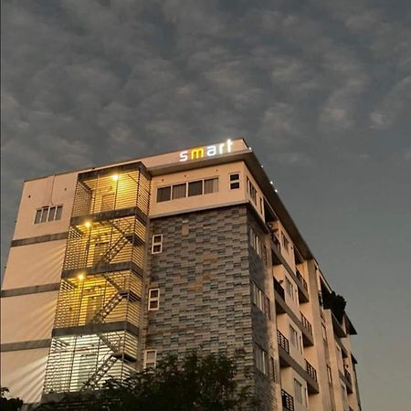 Smart Condominium Bldg, Cagayan De Oro City ภายนอก รูปภาพ